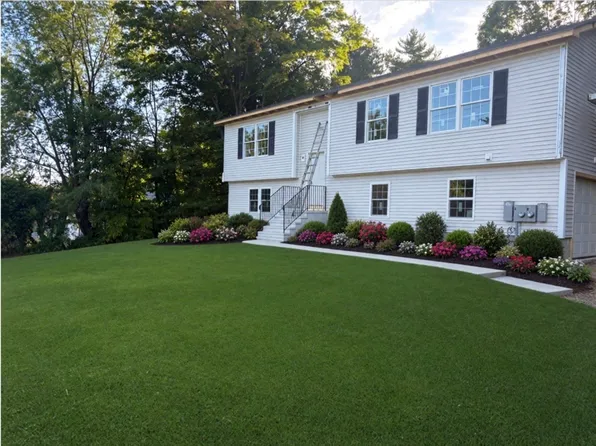 80 Alpine Dr, Southbridge, MA 01550