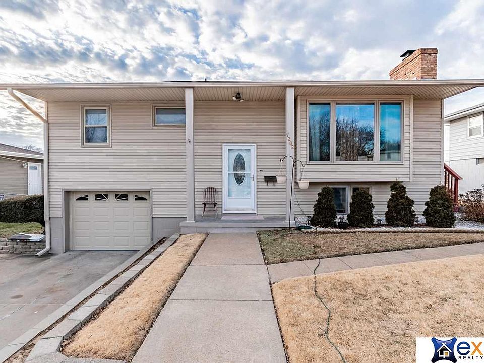 1st image of 7202 S 52nd St