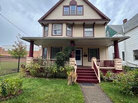 1794 W 54th St