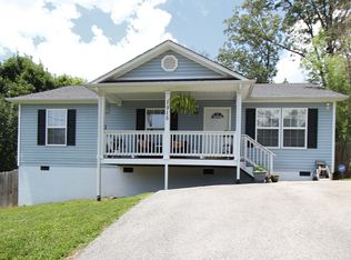 1915 Shangri La Dr, Knoxville, TN 37914