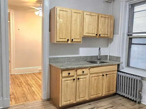 327 Jackson Street image 34 of 47