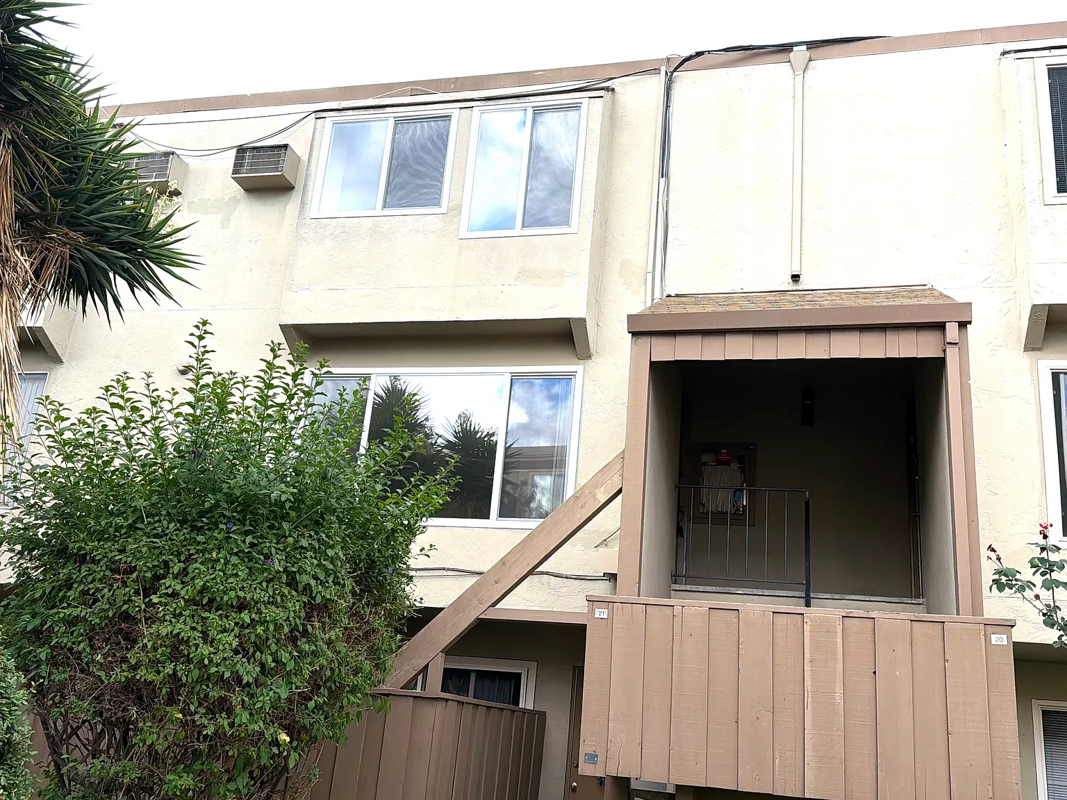 2 bed, 1.5 bath, 1099 sqft, $2,650 — Photo 1
