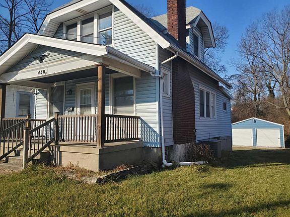 3rd image of 430 W Wyoming Ave
