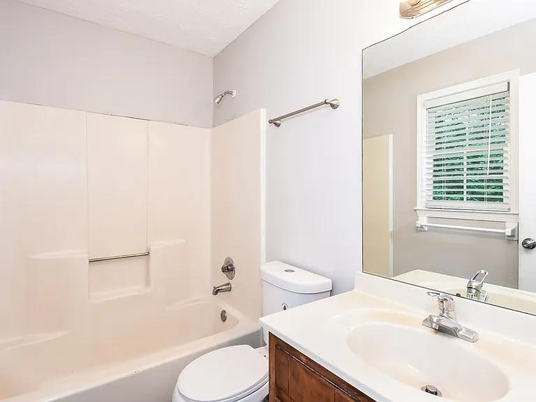 897 Raintree Ct SE — Photo 11