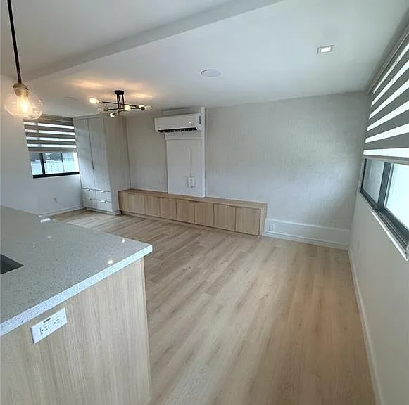 1410 S 7th Ave — Photo 8