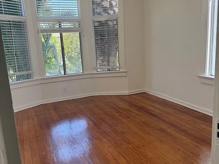 1114 N Poinsettia Dr #8 — Photo 13