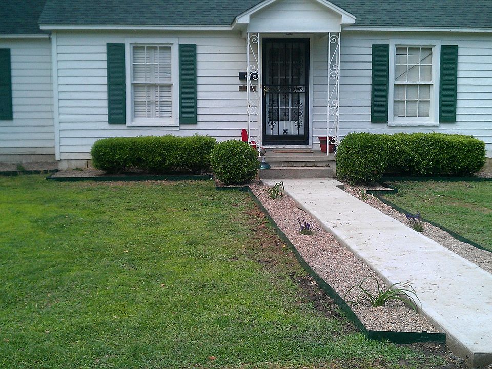 1st image of 210 E Sherrod Ave