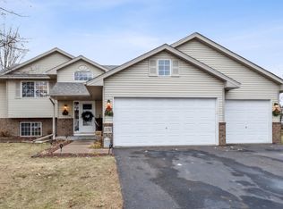 25792 Freeport Ave, Wyoming, MN 55092