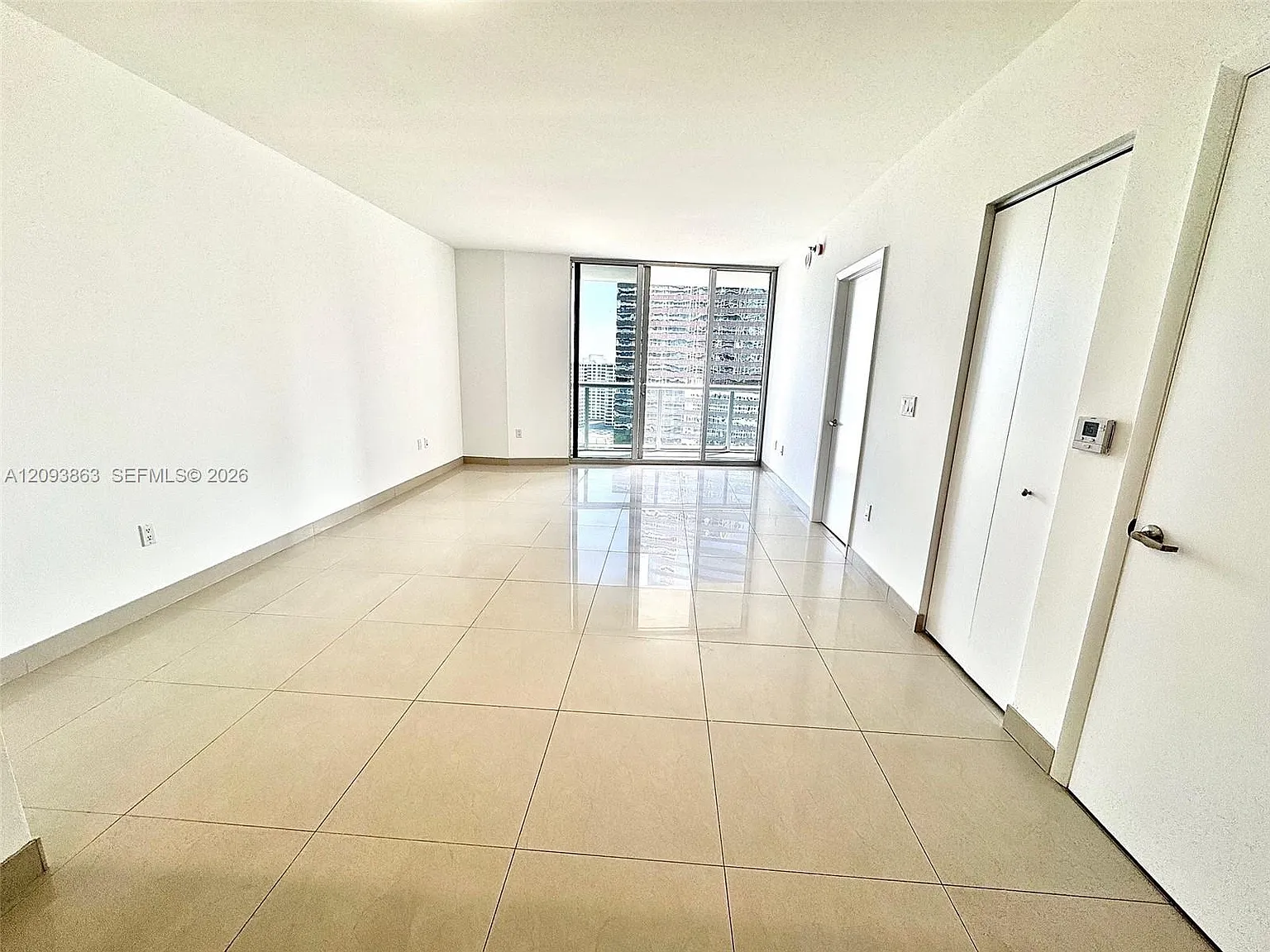 Icon Brickell Condo No 3 — Photo 4