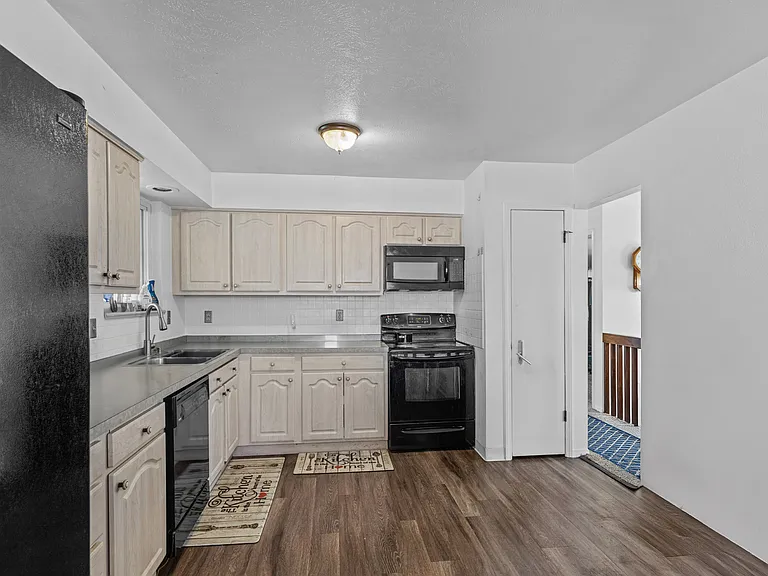 8957 Vrain St — Photo 4