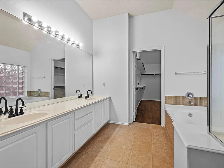 4803 Windcross Ct — Photo 23