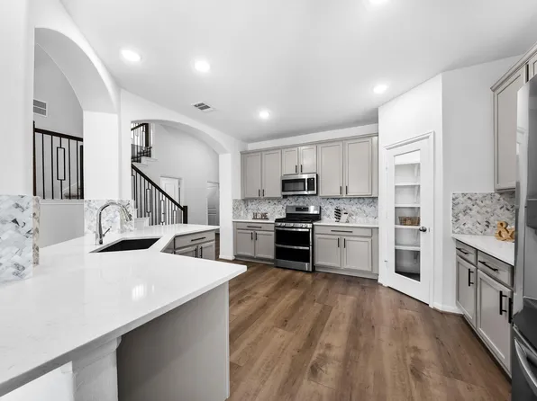 108 Azalea Springs Rd, Liberty Hill, TX 78642