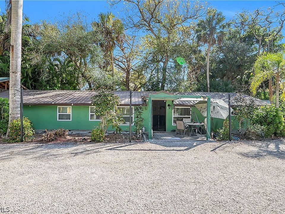 1st image of 182 W Mariana Ave