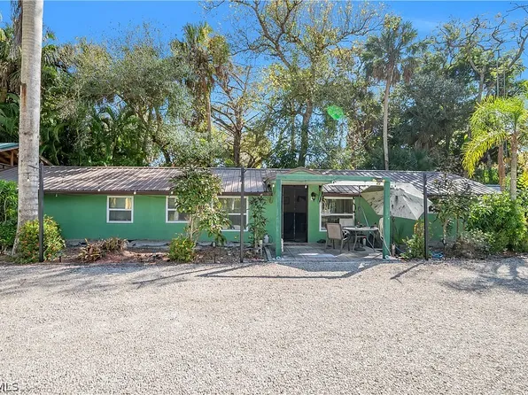 182 W Mariana Ave, Fort Myers, FL 33903