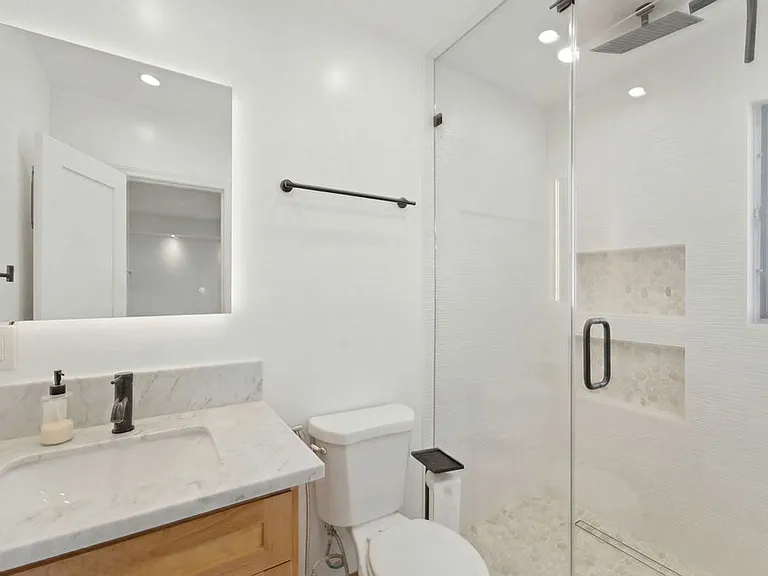 621 California Ave #2 — Photo 10