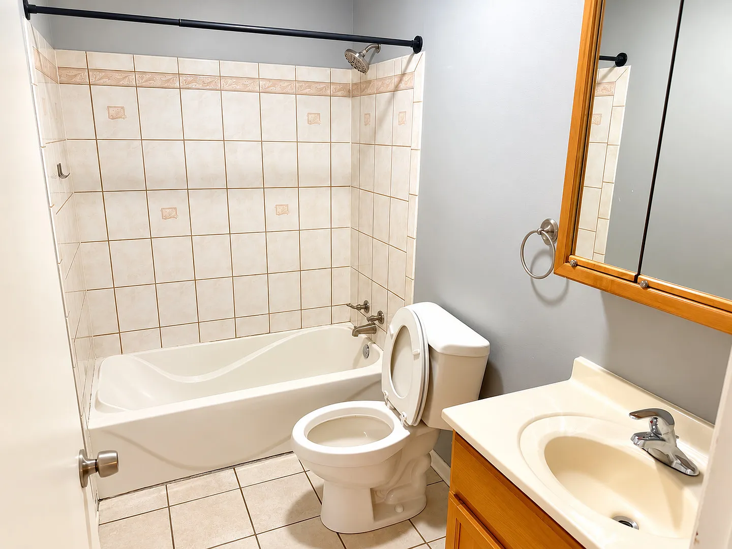 3 bed, 960 sqft, $2,500 — Photo 4