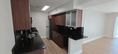 508 N Cass Ave Photo 1