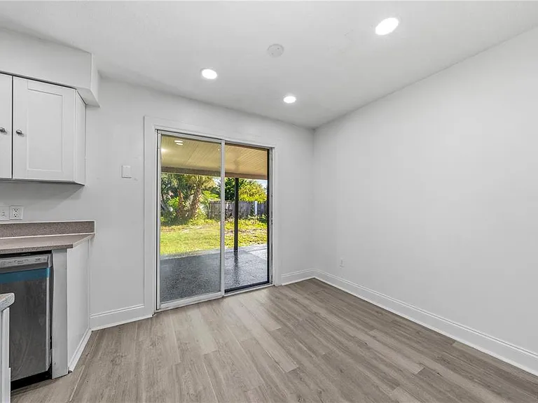 618 Jupiter Way — Photo 5