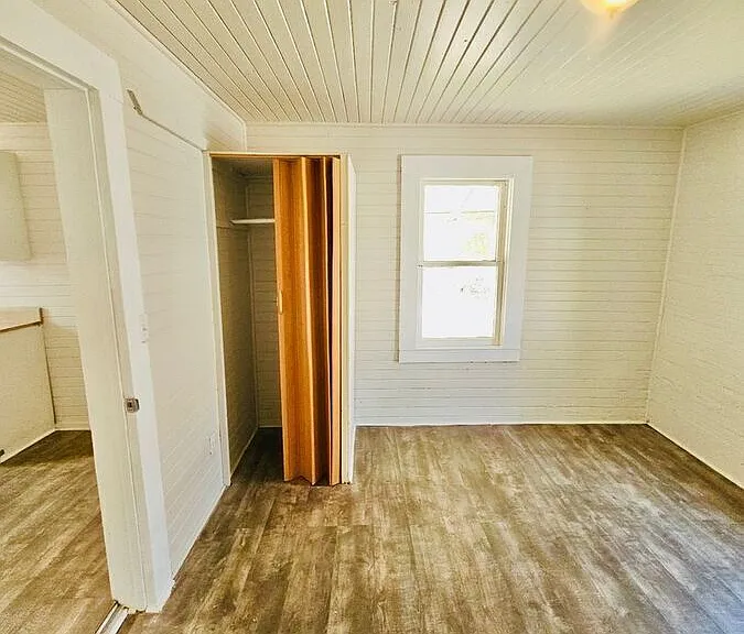 1135 Polk St W — Photo 24