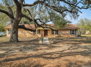 101 Deer Run St, Pleasanton, TX 78064