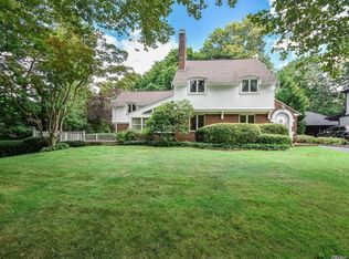 5 Crescent Rd, Port Washington, NY 11050