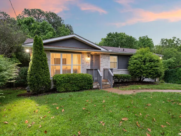 1312 Winthorne Dr, Nashville, TN 37217