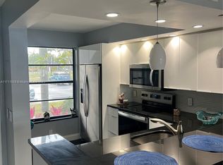 202 Lake Pointe Dr APT 107, Oakland Park, FL 33309