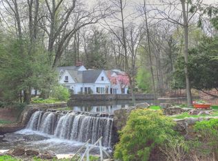 292 Fillow St, Norwalk, CT 06850