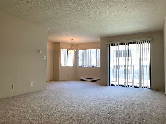 5th image of 828 Franklin St APT 308