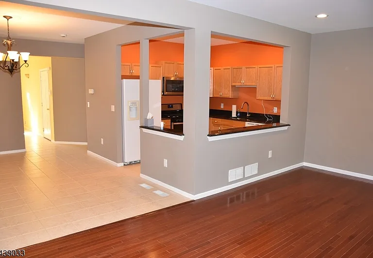 125 Springhill Dr — Photo 5