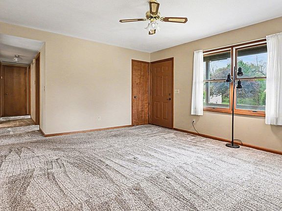 2nd image of 62777 Planeville Ave