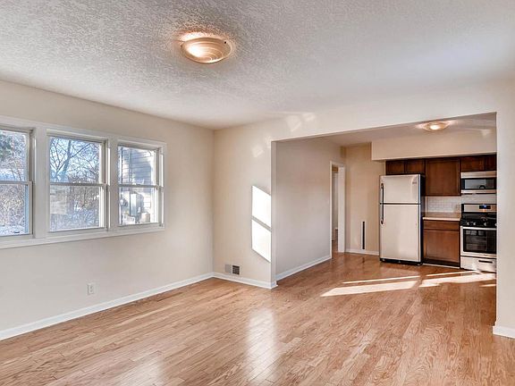 3rd image of 801 Hastings Ave