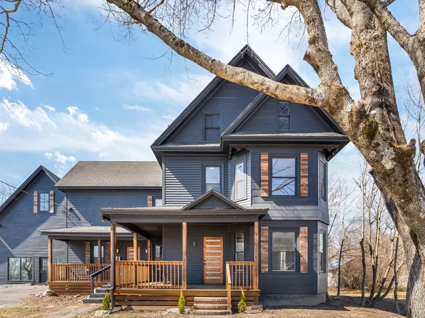 111 Elm Street, Newport, ME 04953