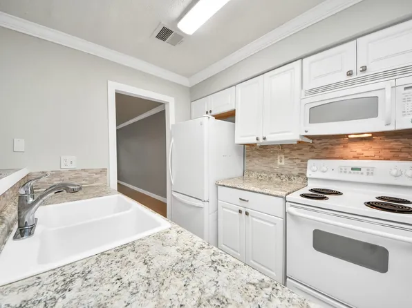 5000 Milwee St APT 34, Houston, TX 77092