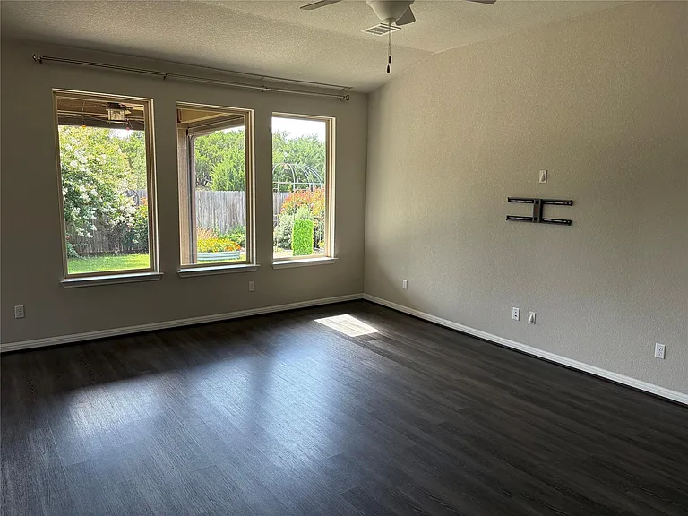 641 Gabrielle Anne Dr — Photo 6