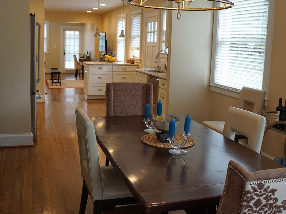 Open dining room, kitchen, family/keeping room.