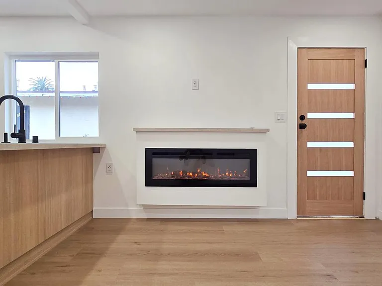 1402 W 218th St — Photo 3