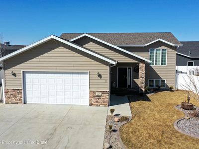 165 23rd Ave W, Dickinson, ND, 58601