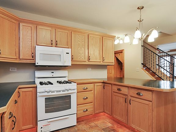 5th image of 24268 W Chicago Ave