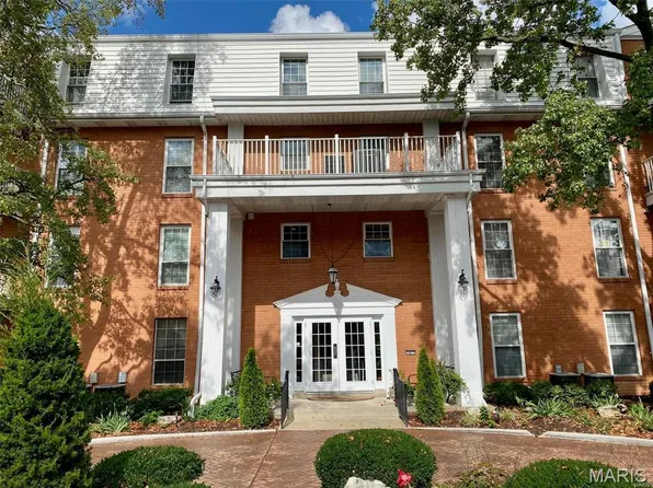 14471 Bantry Ln APT 16, Chesterfield, MO 63017