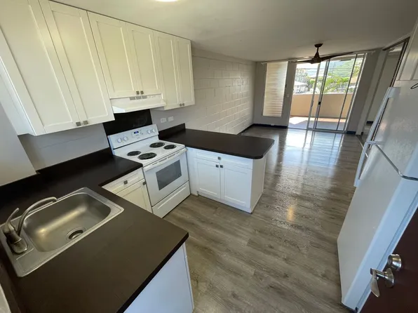 Kailua Town Apartments - 82, 82 Kihapai St APT 201, Kailua, HI 96734