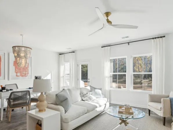 796 Ridgley Dr, Summerville, SC 29486