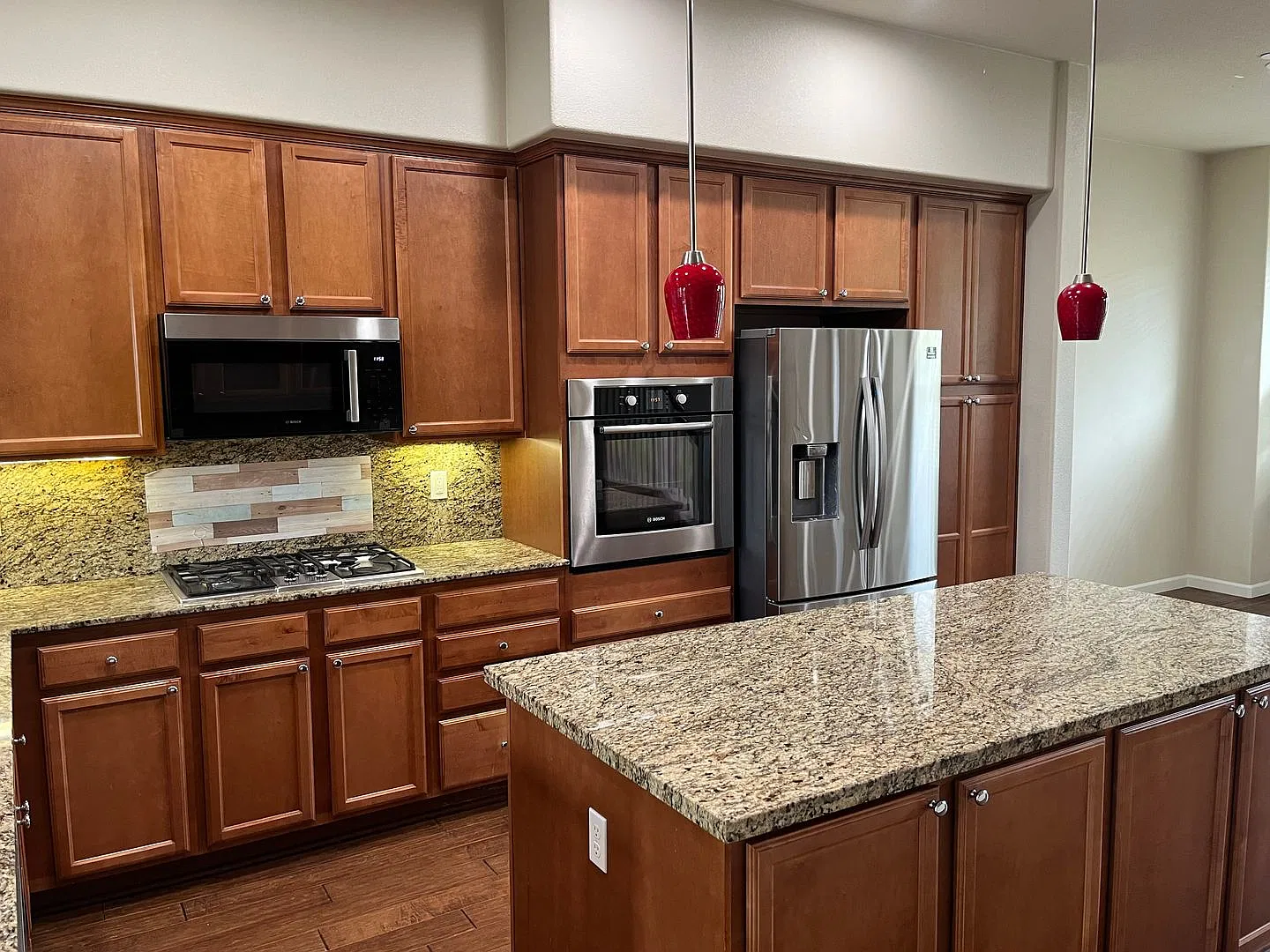 Beautifully Updated 3-Bedroom Townhome in the Heart of Evergreen! — Photo 2