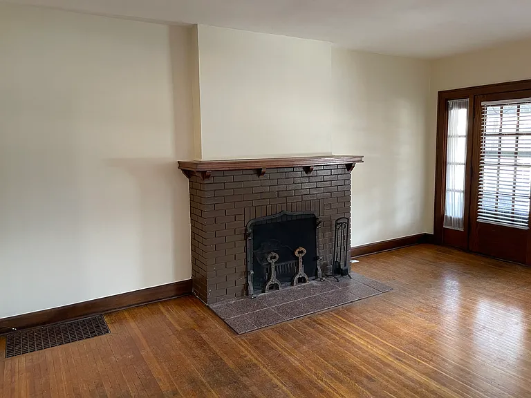 4052 N Central Ave — Photo 15