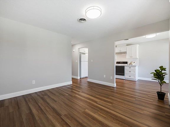 5th image of 303 Gage Blvd APT 236