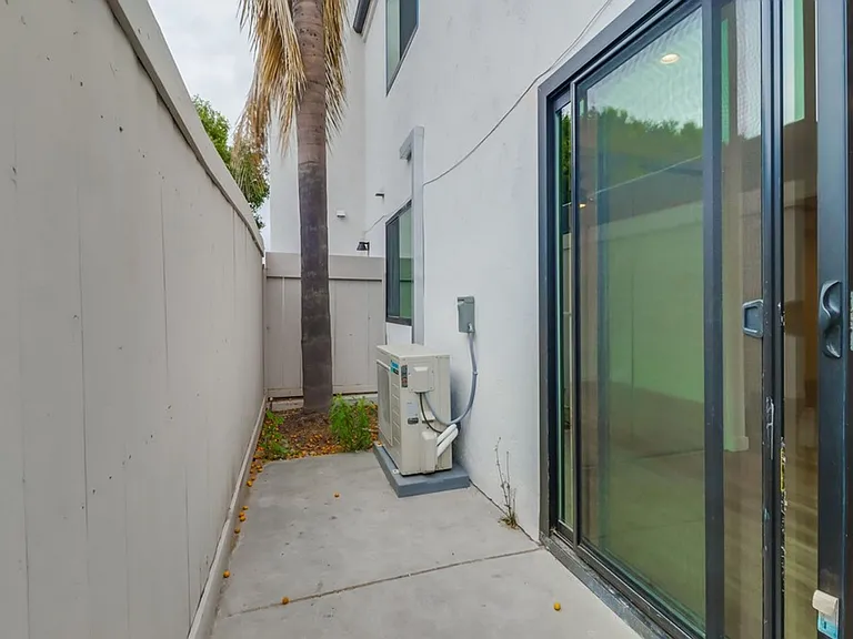 Beautifully Renovated Property perfectly situated between North Park and Normal Heights! — Photo 12