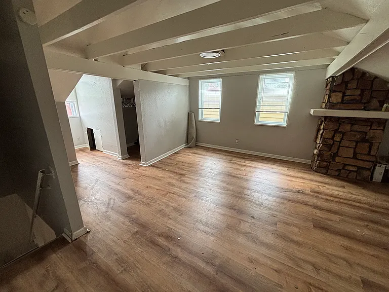 527 North Ave #2 — Photo 6
