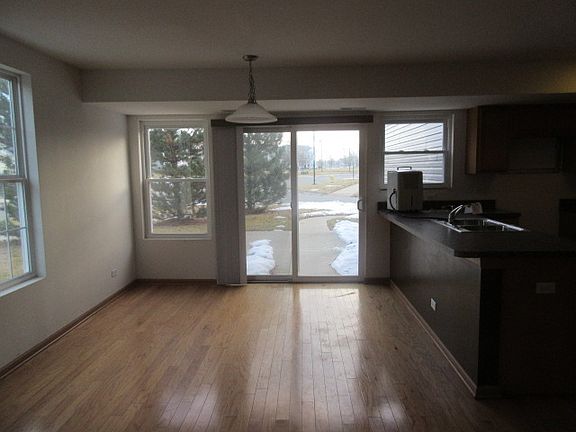 5th image of 51 S Orchard Dr