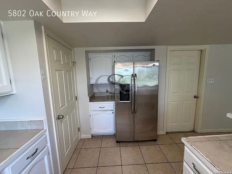 5802 Oak Country Way — Photo 17