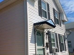 71 Pine St, Holyoke, MA 01040